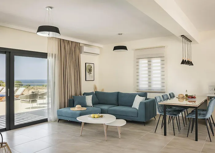 Villa Pinelopi Tria