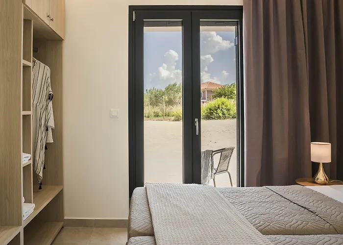 Pinelopi Tria Villa *